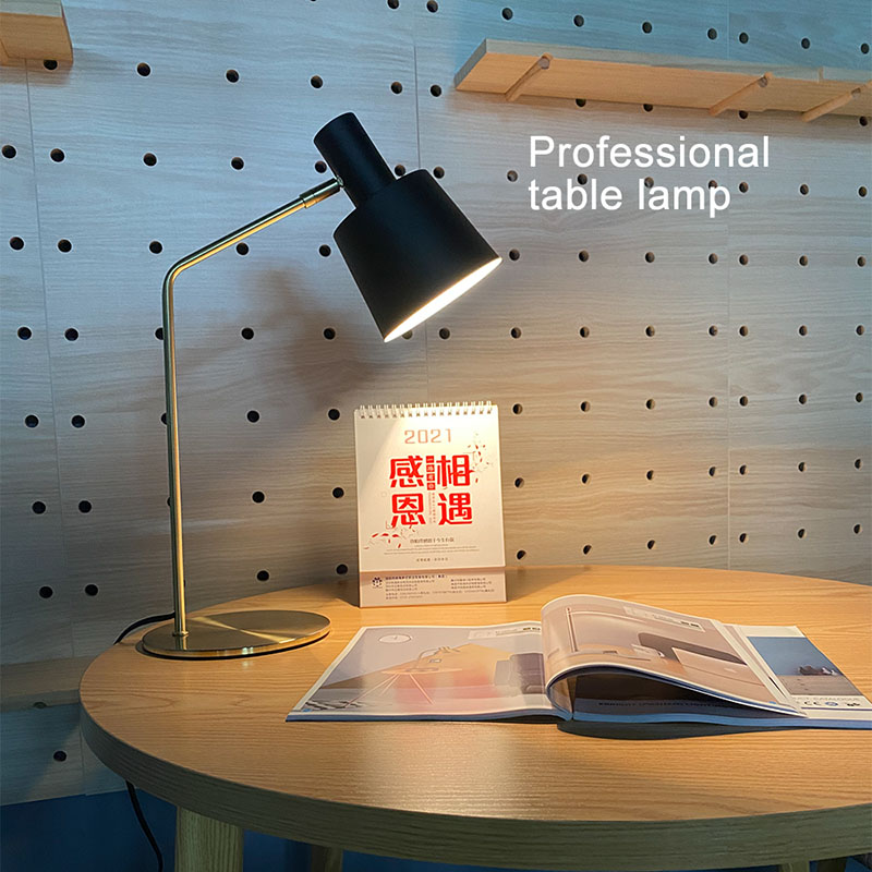 What Makes a Reading Desk Light an Indispensable Tool for Productivity?